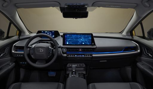 78899-2022-prius-plug-in-hybrid-28-web-lr