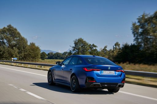 P90439360_highRes_bmw-i4-m50-9-2021