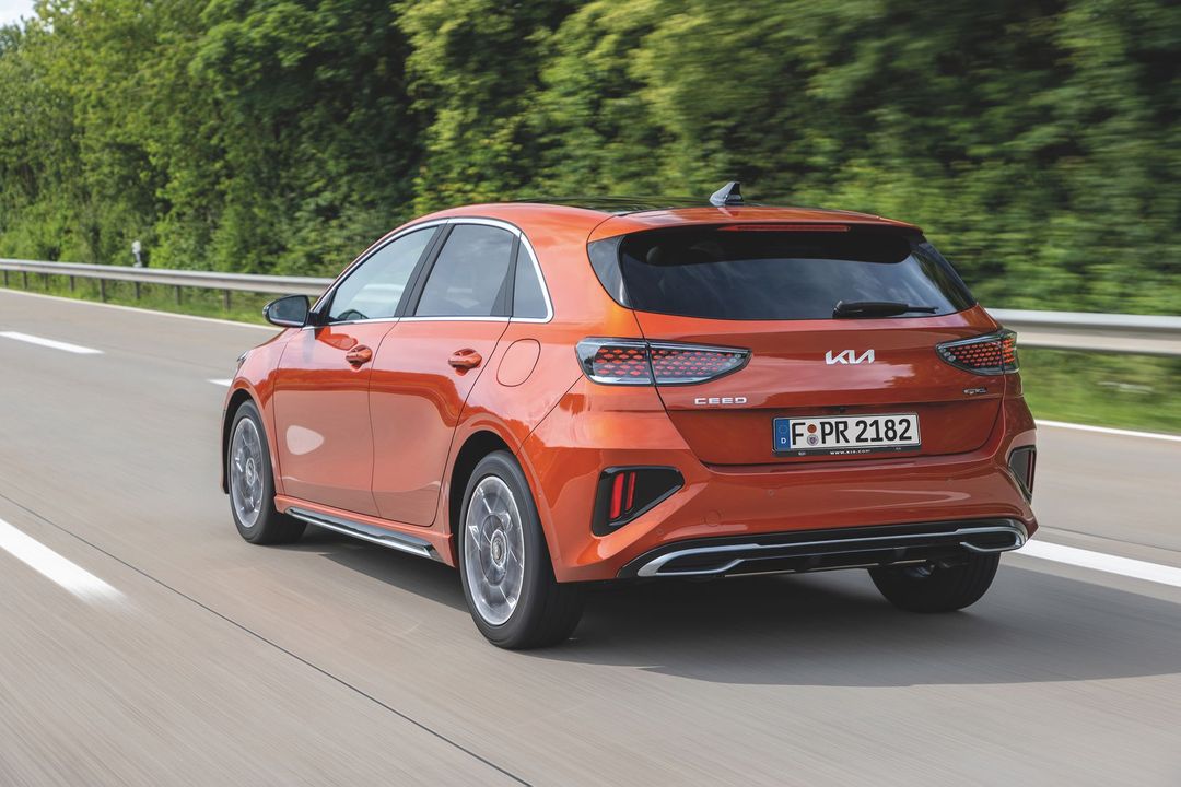 Kia_Ceed_GT_Line_MJ22_02