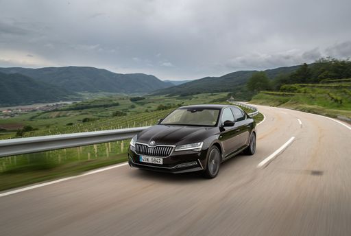 SKODA SUPERB L&K Dynamisch_115479