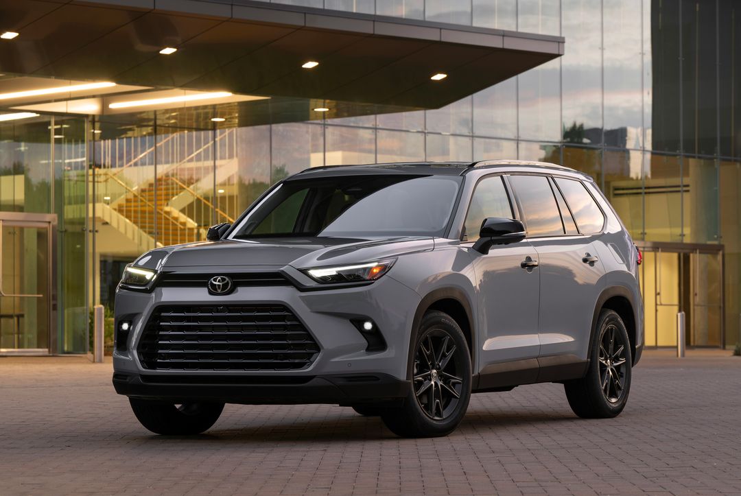 2026_Toyota_Grand-Highlander_Nightshade_Cement_001