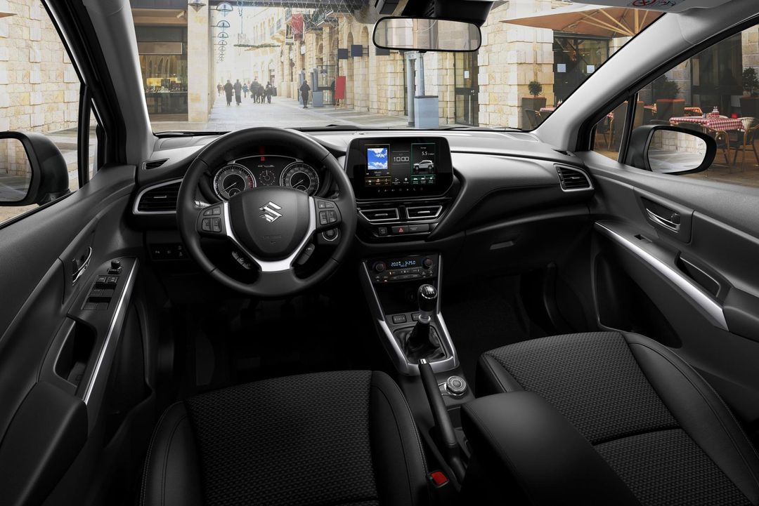 S-CROSS_innen2