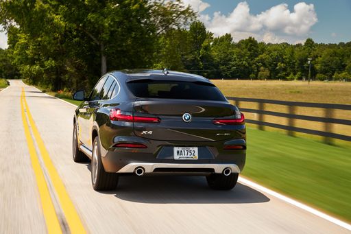 P90310790_highRes_the-new-bmw-x4-xdriv