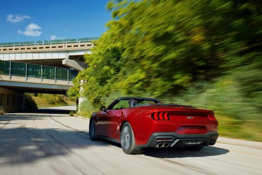 NEW_FORD_MUSTANG_28-LOW