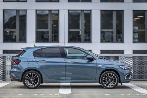 210505_F_Fiat_Tipo_Hatchback_10
