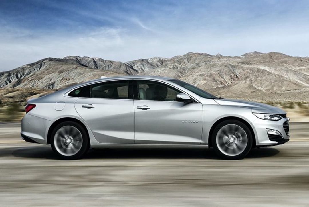 2020-Chevrolet-Malibu-South-Korea-Exterior-004-side-profile-720x481