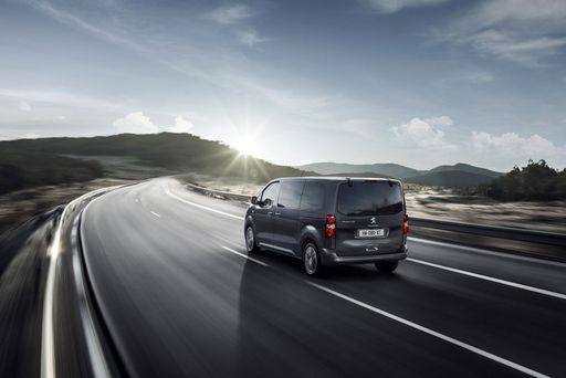 PEUGEOT_TRAVEL_2004STYP109_1