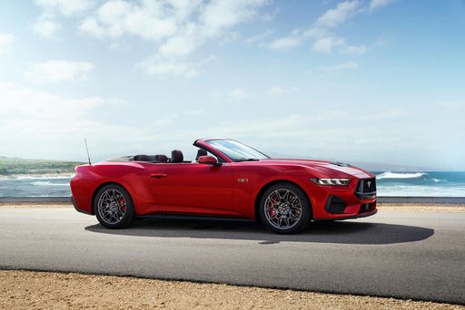 NEW_FORD_MUSTANG_12-LOW