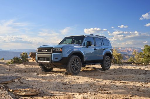 2025_Toyota_Land_Cruiser_002