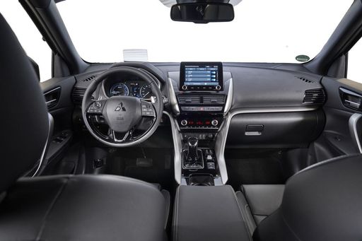 Mitsubishi Eclipse Cross Plug in Hybrid 30_low