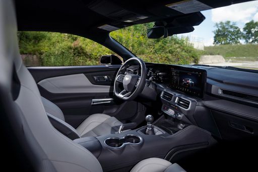 NEW_FORD_MUSTANG_24-LOW