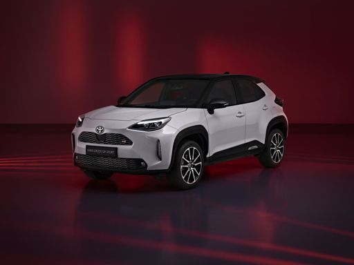 77858-2022yariscrossgrsext001-web-lr