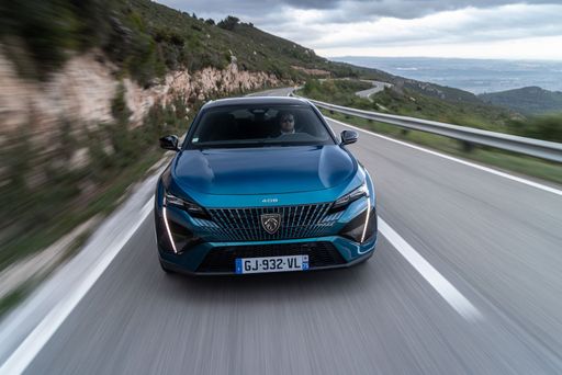 PEUGEOT_408_TESTDRIVE_2211TC516