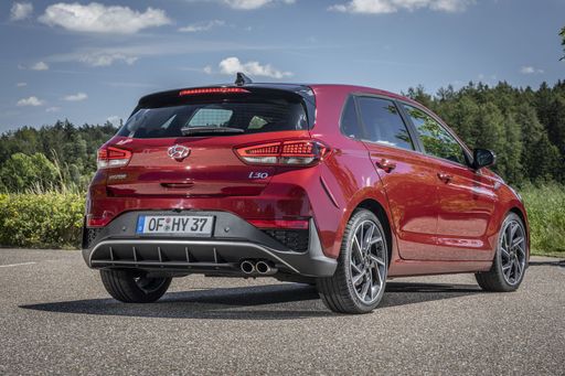 hyundai-i30-0820-24