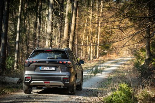 Suzuki_S-Cross_037