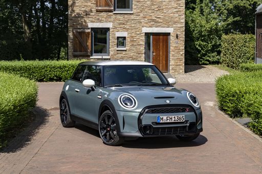 P90474327_highRes_mini-cooper-s-3-door