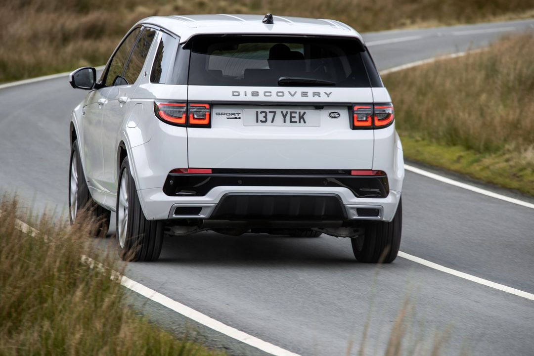 LR_DS_PHEV_FUJI_WHITE_DRIVING_211020_029