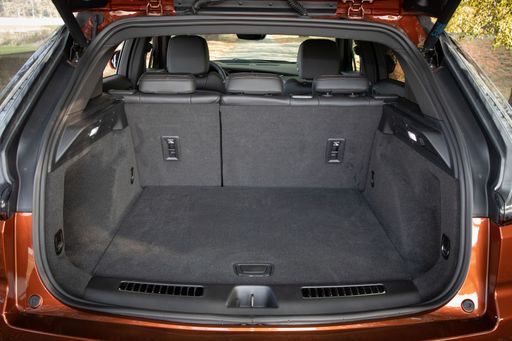 Cadillac-XT4-350030