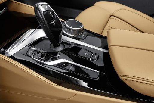 P90389080_highRes_the-new-bmw-540i-sed