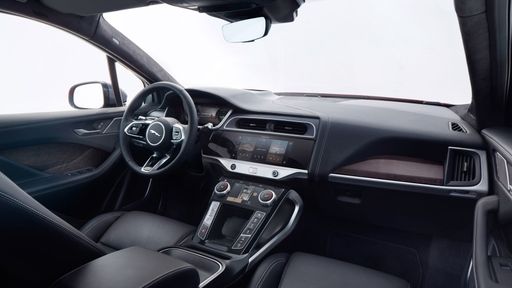 Jag_I-PACE_21MY_Interior_23.06.20_001_HomeScreen