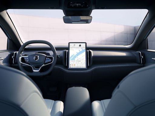 313329_Volvo_EX30_interior