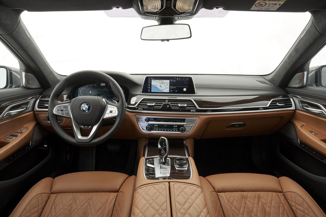 P90342355_highRes_the-new-bmw-750li-xd