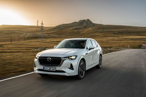 2022_mazda_cx-60_tr_rw_act_006_highres