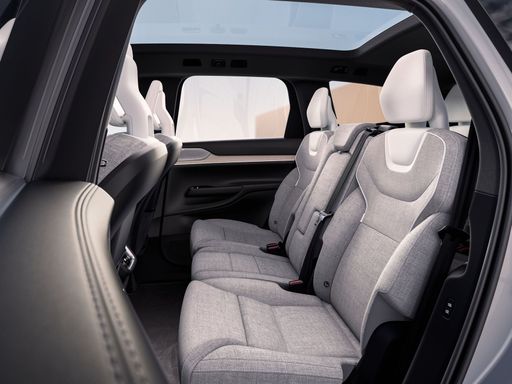 305743_Volvo_EX90
