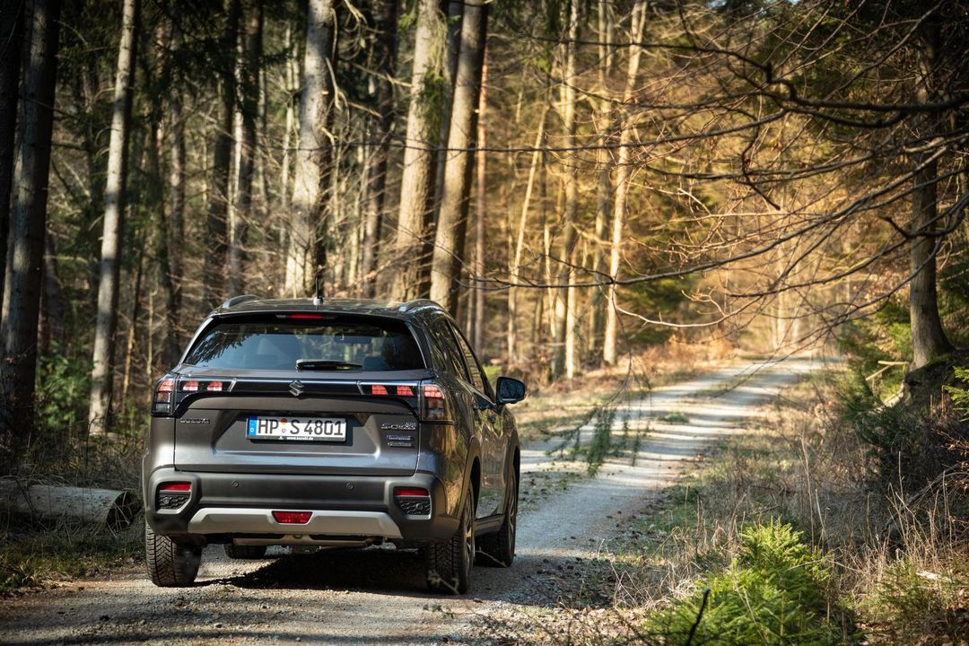 Suzuki_S-Cross_037