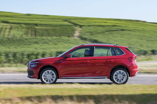 Der neue SKODA KAMIQ dynamisch_114822