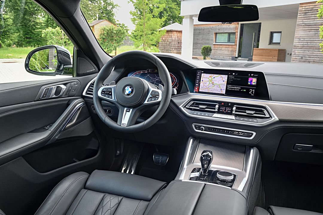 P90390490_highRes_the-new-bmw-x6-xdriv